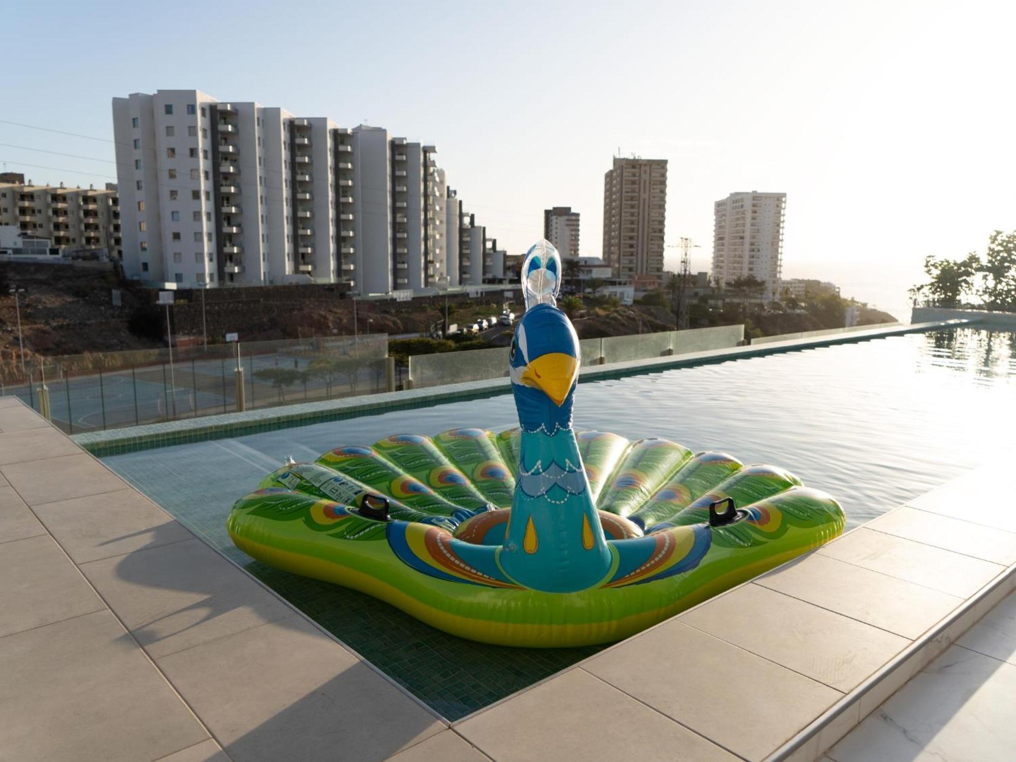 Nirvana - Luxury With Heated Pool Holiday home